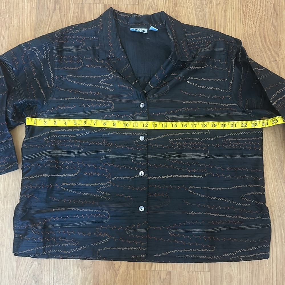 Chico's Design brown embroidered Button-Up jacket blouse 100% silk Size 2 - Picture 7 of 12